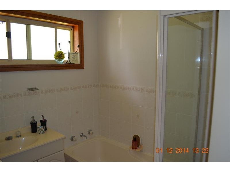 37 Booral Avenue, Tumut NSW 2720