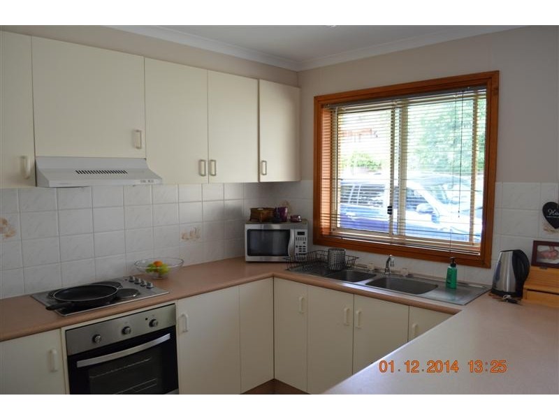 37 Booral Avenue, Tumut NSW 2720