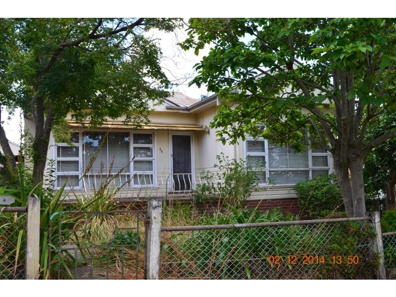 15 Clarke Street, Tumut NSW 2720