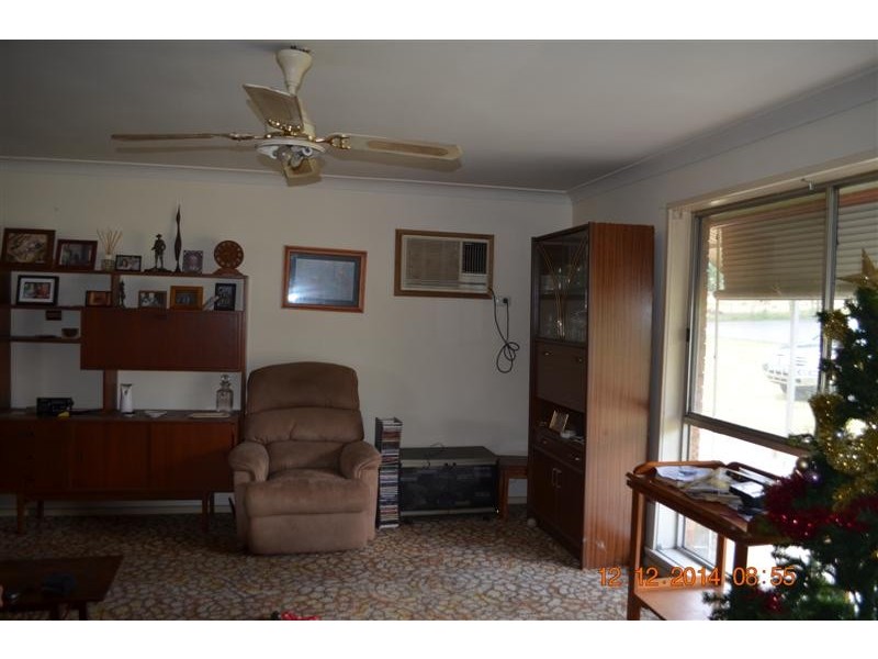 33 Quandong Avenue, Tumut NSW 2720