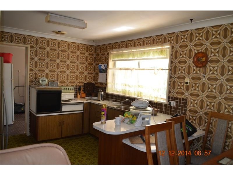 33 Quandong Avenue, Tumut NSW 2720