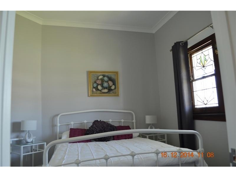 25 Merivale Street, Tumut NSW 2720