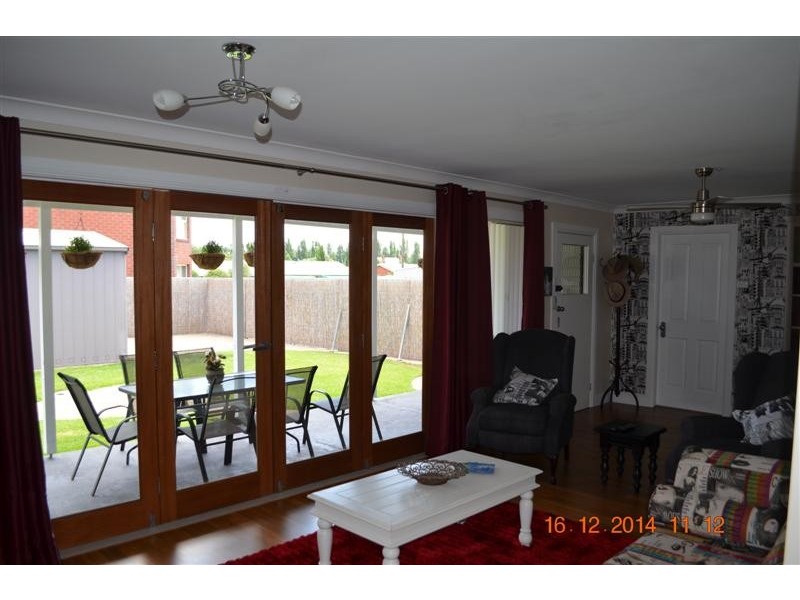 25 Merivale Street, Tumut NSW 2720