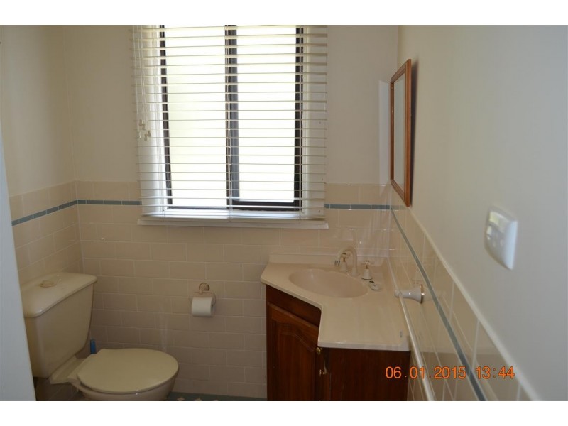 53 Carey Street, Tumut NSW 2720