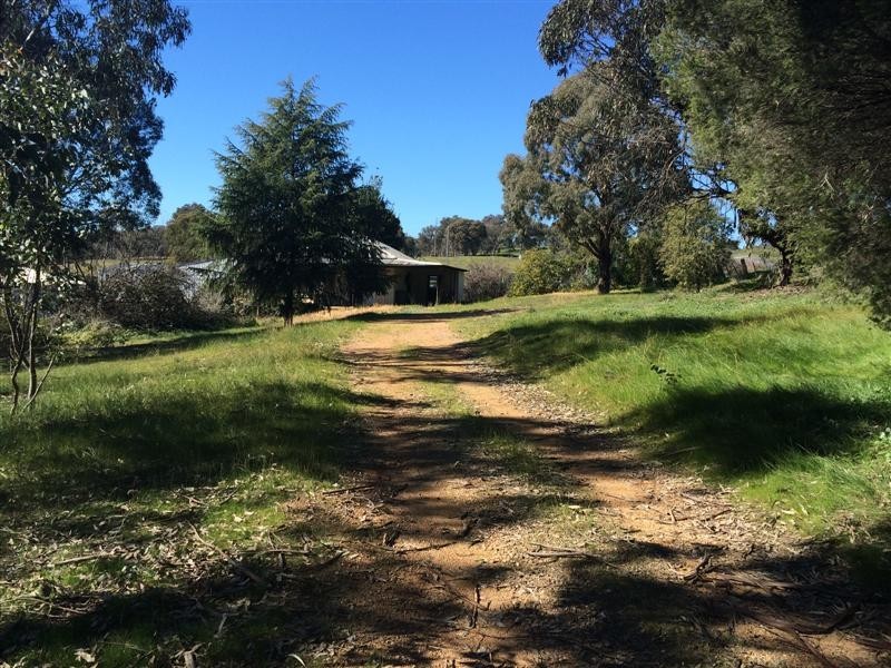 190 Snowy Mountains Highway, Tumut NSW 2720