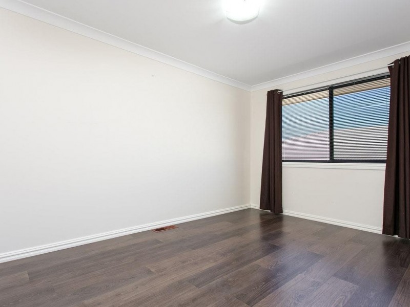 4 Burbury Mews, Tumut NSW 2720