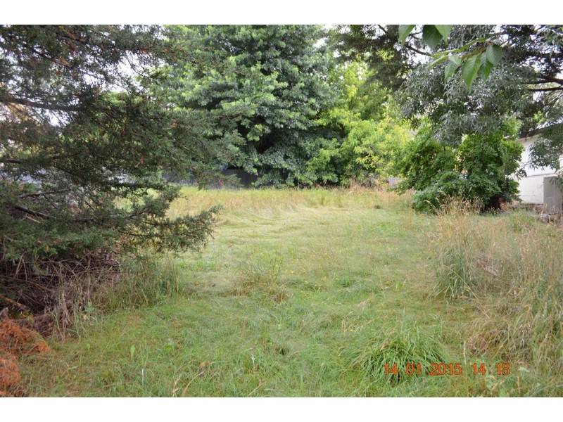 8 Pioneer Street, Batlow NSW 2730