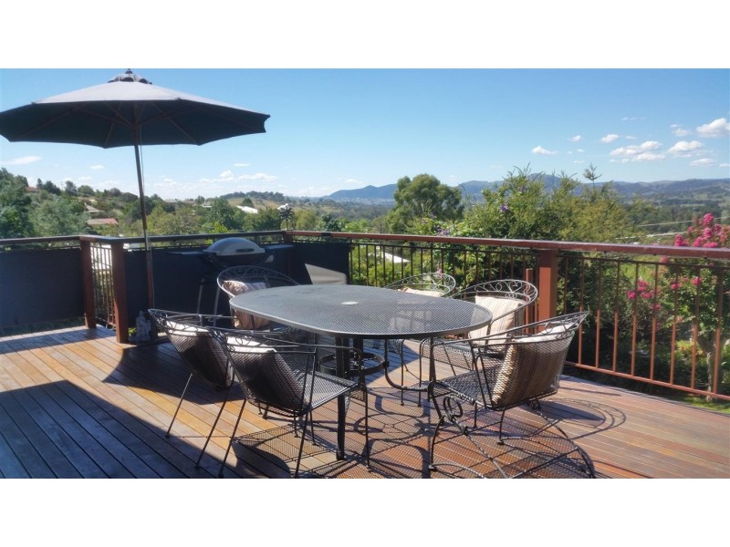6 Highland Avenue, Tumut NSW 2720