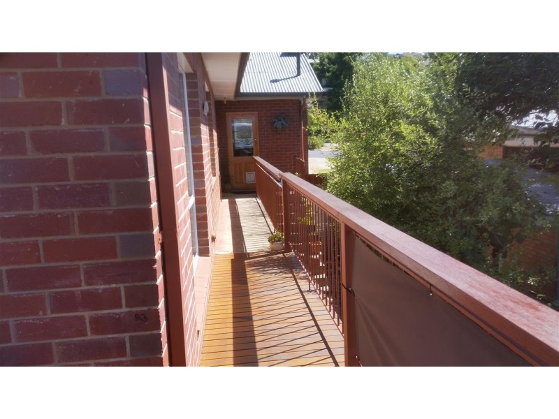 6 Highland Avenue, Tumut NSW 2720