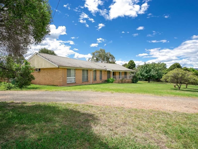 149-151 Blowering Road, Tumut NSW 2720