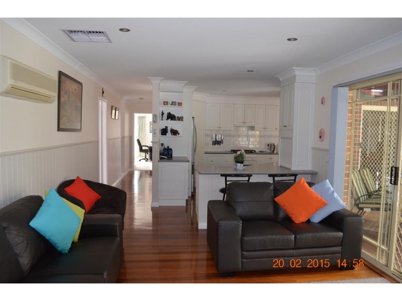 24 Jillabenan Close, Tumut NSW 2720