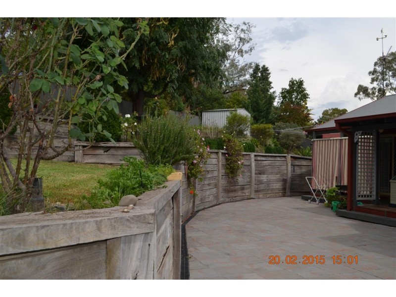 24 Jillabenan Close, Tumut NSW 2720