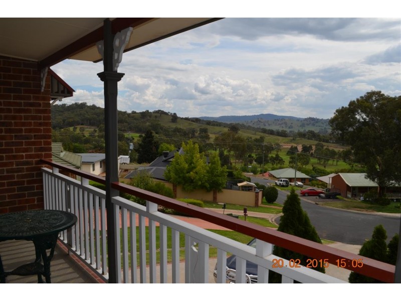 24 Jillabenan Close, Tumut NSW 2720