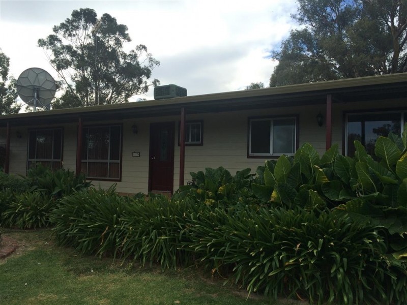 11 Argalong Rd, Tumut NSW 2720