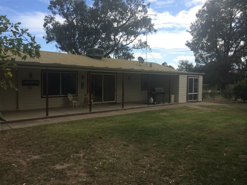 11 Argalong Rd, Tumut NSW 2720