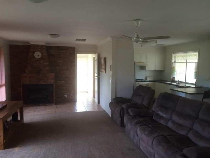 11 Argalong Rd, Tumut NSW 2720