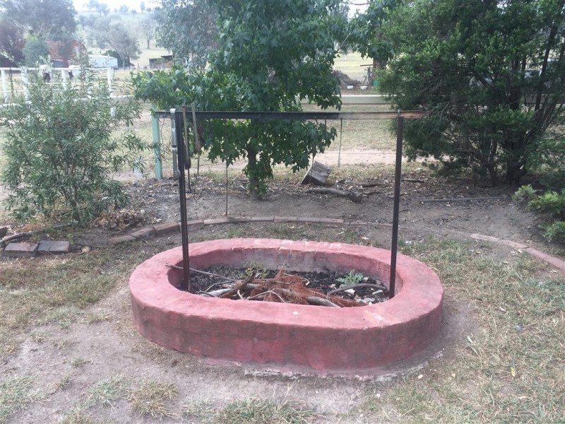 11 Argalong Rd, Tumut NSW 2720