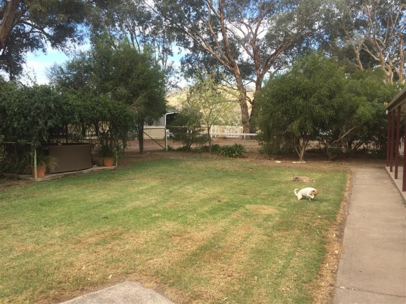 11 Argalong Rd, Tumut NSW 2720