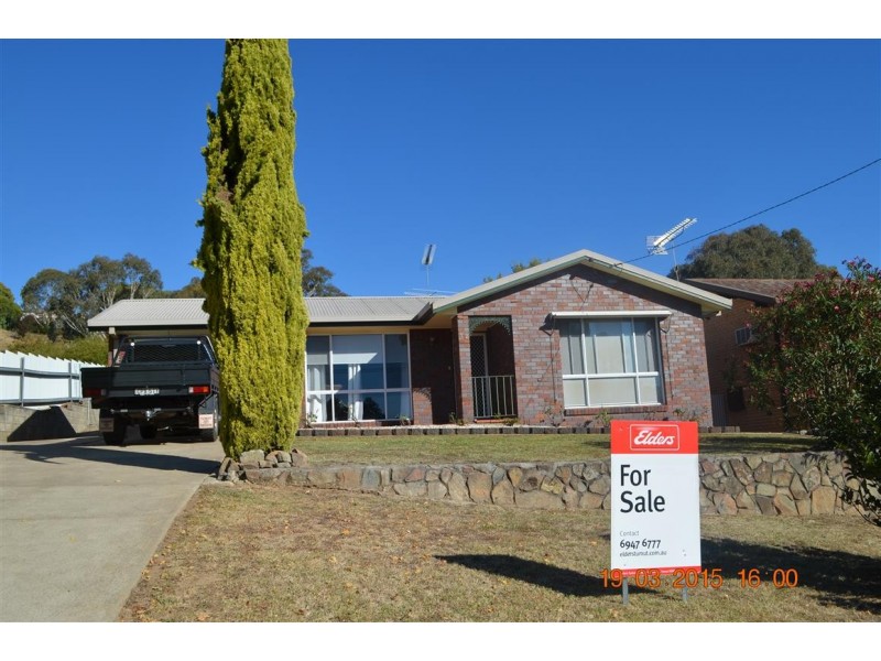72 Clarke Street, Tumut NSW 2720