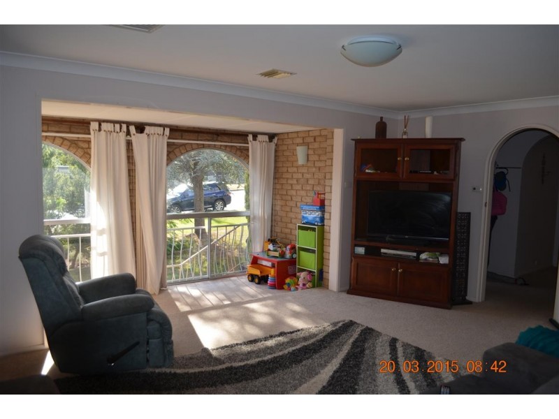 221 Capper Street, Tumut NSW 2720