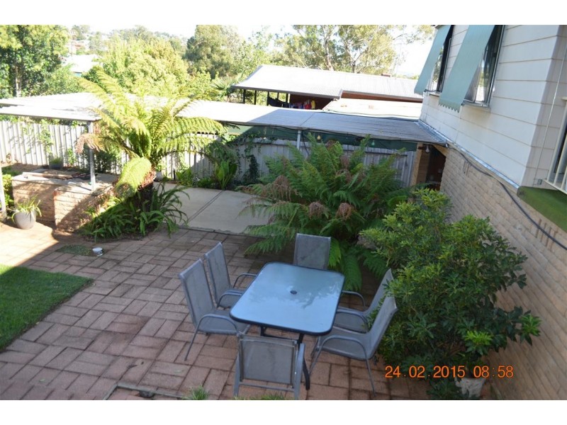 221 Capper Street, Tumut NSW 2720
