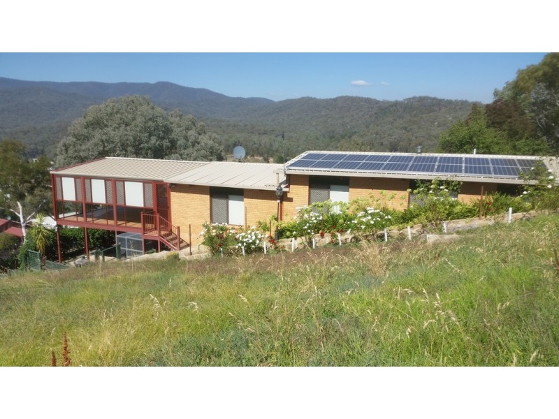 9 Orana Crescent, Tumut NSW 2720