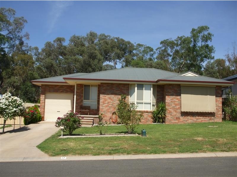 17 Harris Street, Tumut NSW 2720