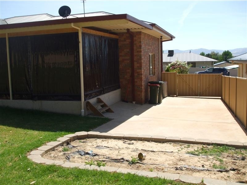 17 Harris Street, Tumut NSW 2720