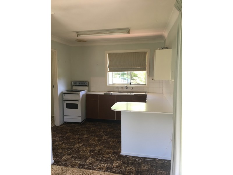 28 Lockhart Street, Adelong NSW 2729