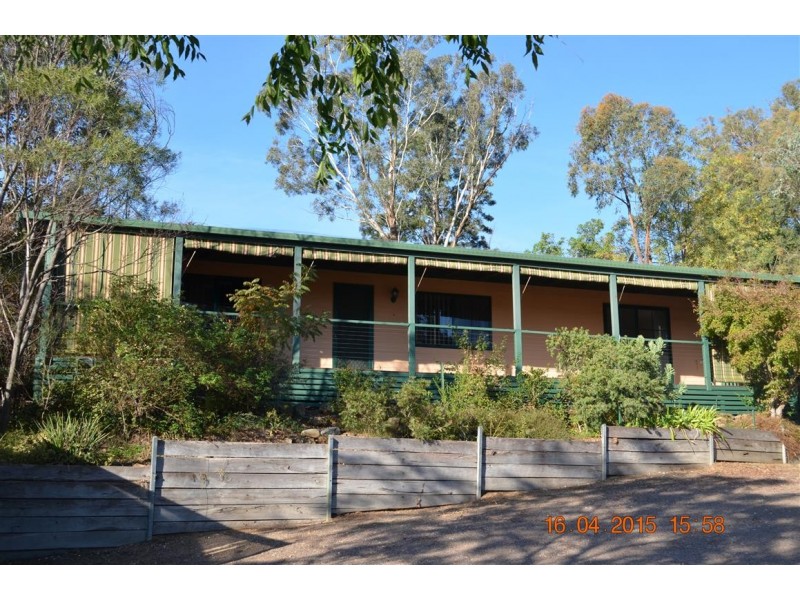 72 a and b Carey Street, Tumut NSW 2720