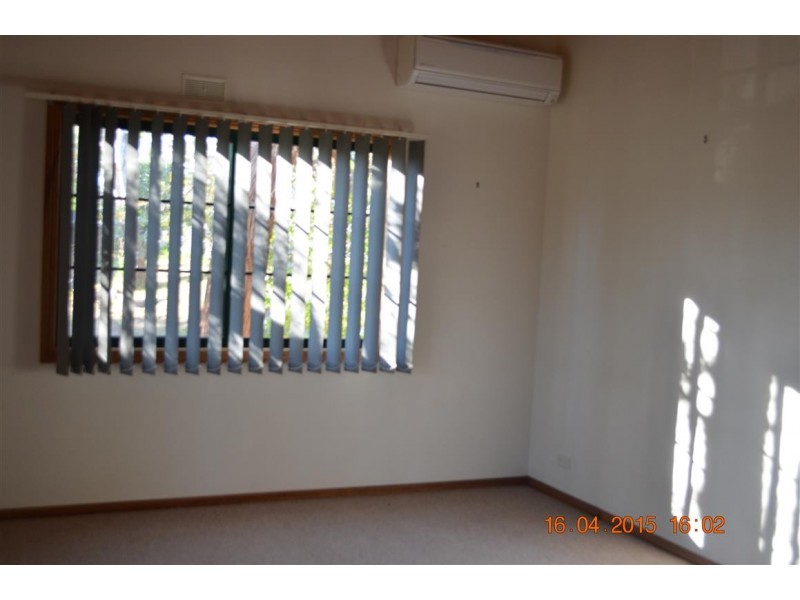 72 a and b Carey Street, Tumut NSW 2720