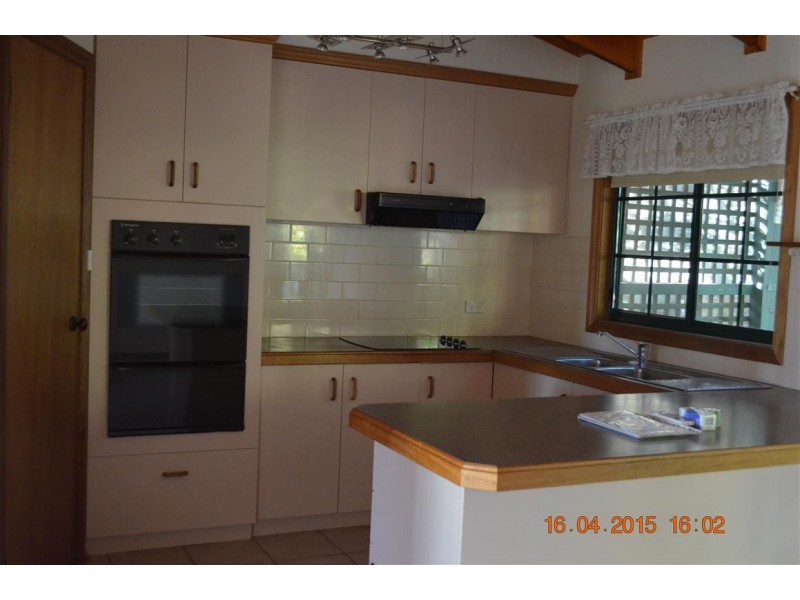 72 a and b Carey Street, Tumut NSW 2720