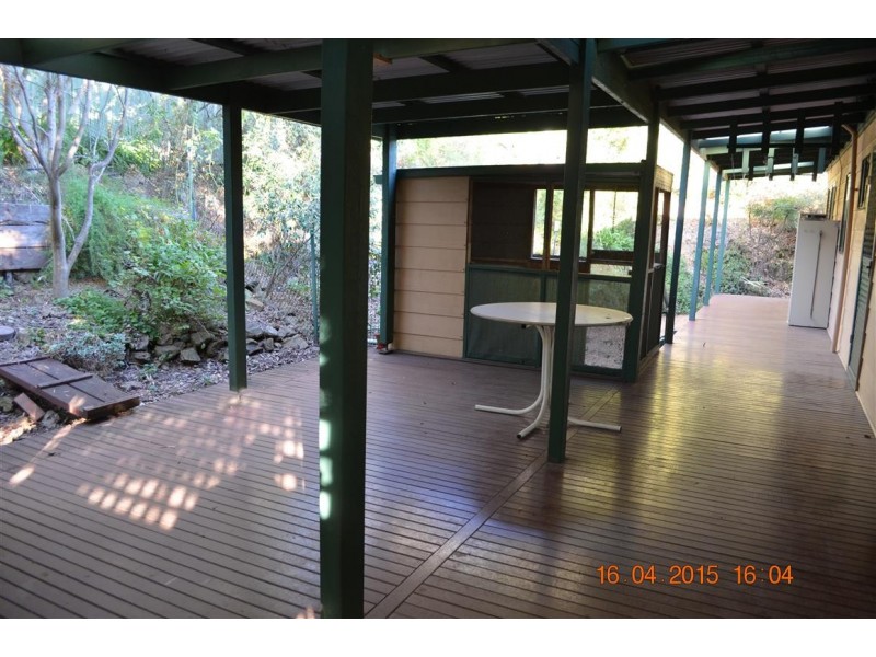 72 a and b Carey Street, Tumut NSW 2720