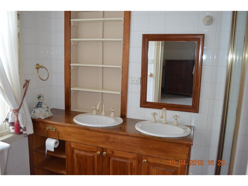 77 Tumut Street, Adelong NSW 2729