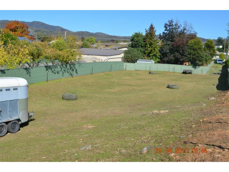 140a Capper Street, Tumut NSW 2720