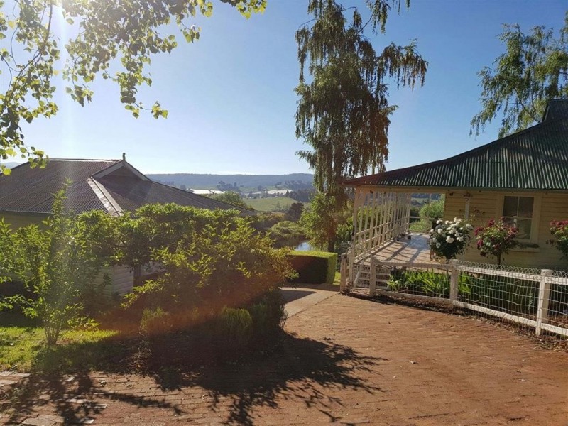 3878 Batlow Road, Batlow NSW 2730