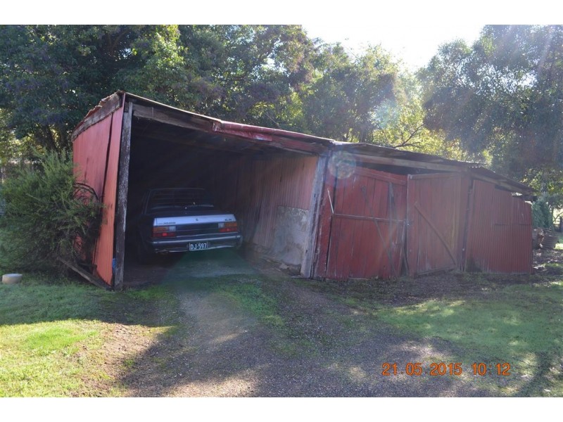 18 Quartz Street, Adelong NSW 2729