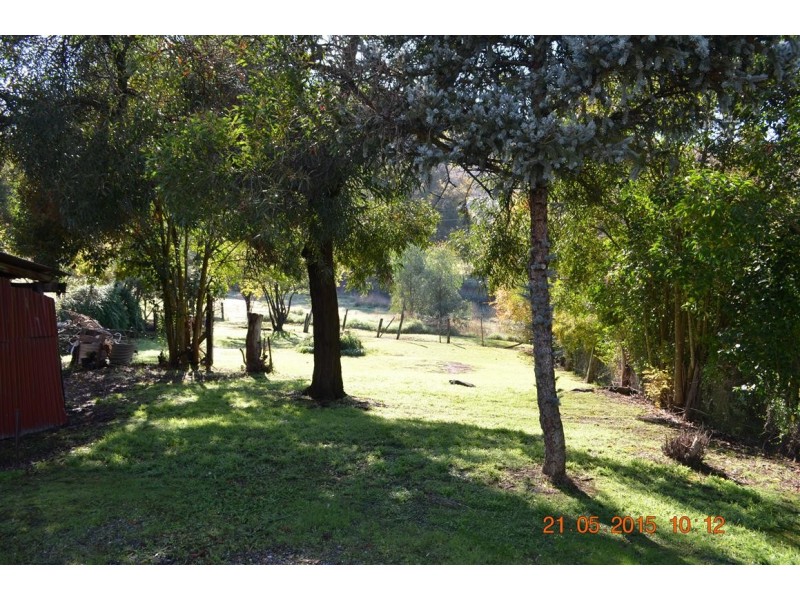 18 Quartz Street, Adelong NSW 2729