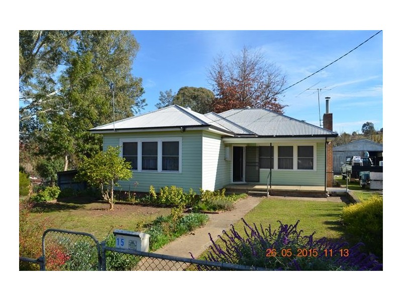 15 Snowy Mountains Highway, Adelong NSW 2729