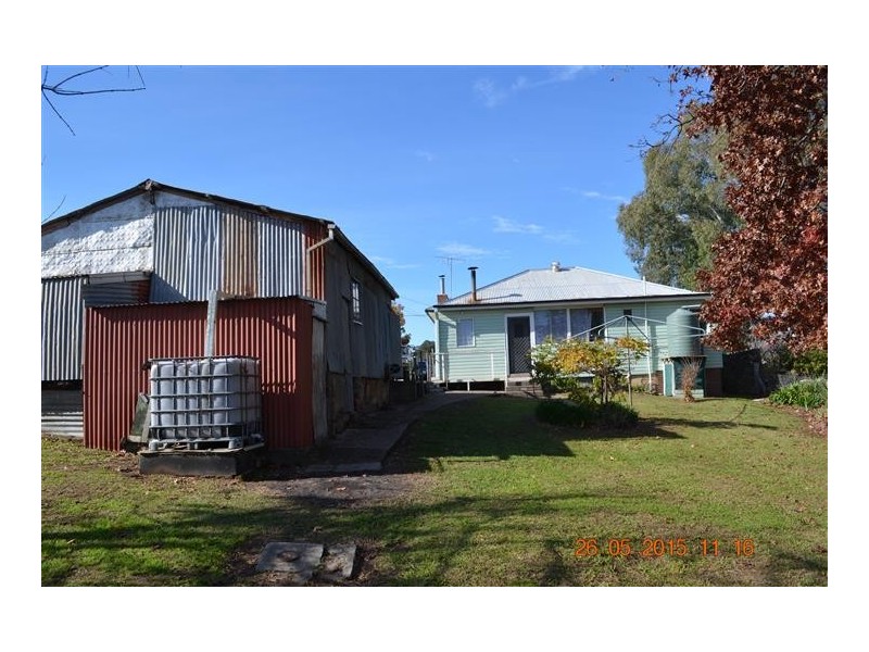 15 Snowy Mountains Highway, Adelong NSW 2729