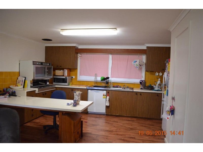 15 Camp Street, Adelong NSW 2729