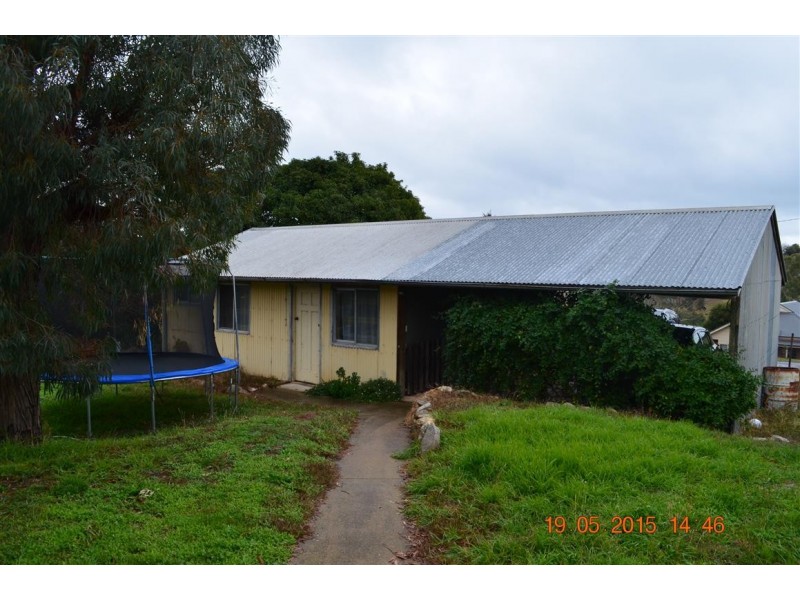 15 Camp Street, Adelong NSW 2729