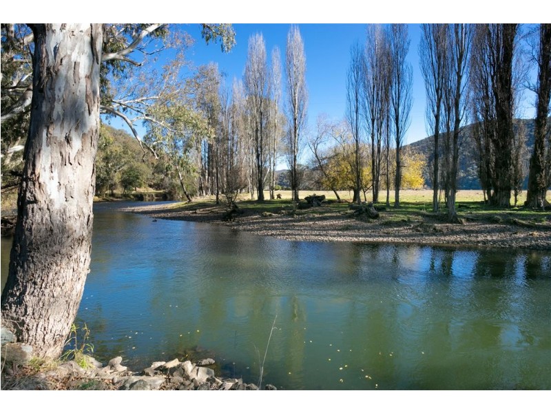 232 East Blowering Road, Jones Bridge, Tumut NSW 2720
