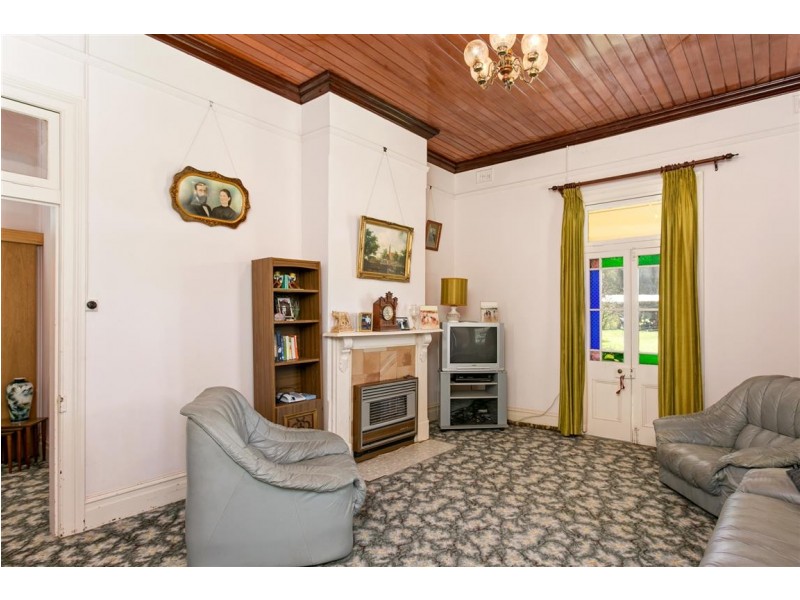 232 East Blowering Road, Jones Bridge, Tumut NSW 2720