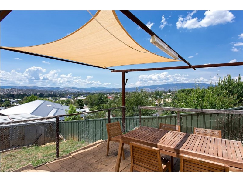 31 Simpson Street, Tumut NSW 2720