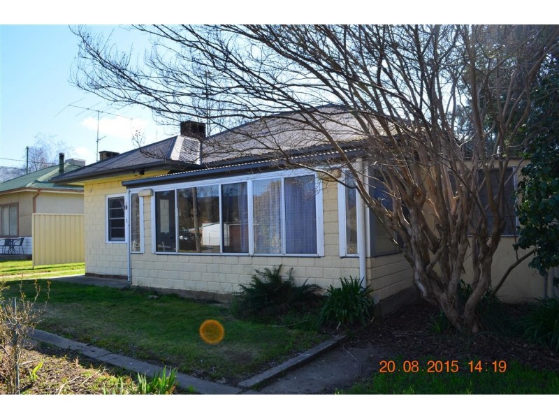 5 Richmond Street, Tumut NSW 2720