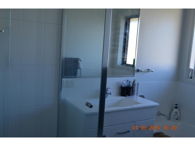 17 Ridge Street, Tumut NSW 2720