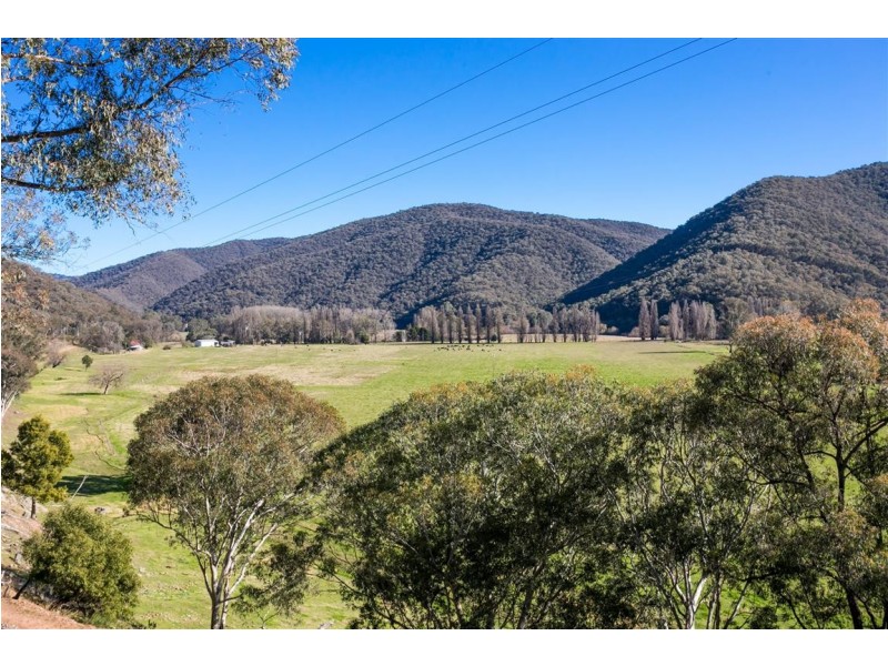 232 East Blowering Road, Jones Bridge, Tumut NSW 2720