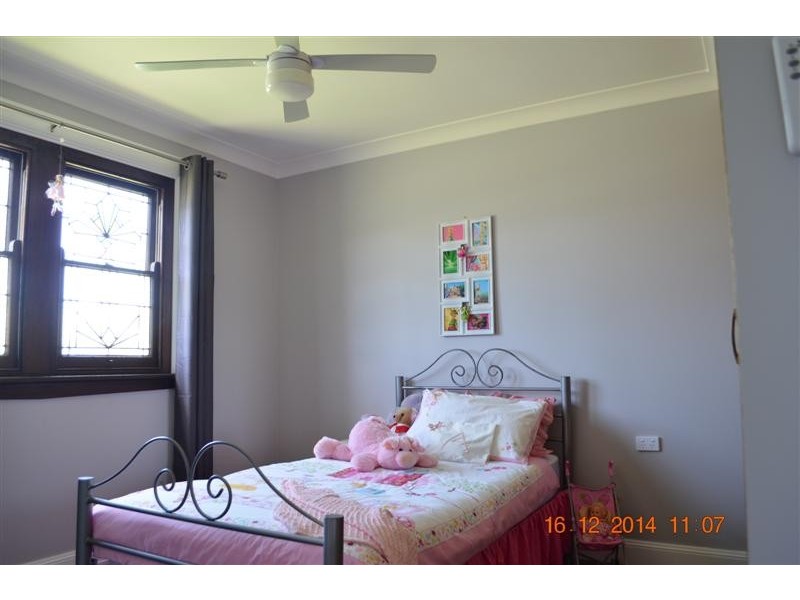 25 Merivale Street, Tumut NSW 2720
