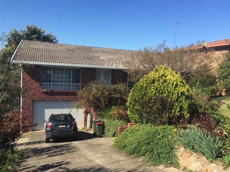 74 Howick Street, Tumut NSW 2720